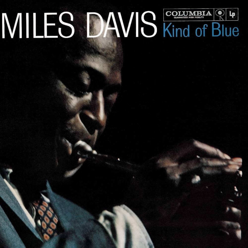 マイルス・デイヴィス『Kind of Blue』アルバムジャケット - マイルス・デイヴィスの象徴的なポートレート。