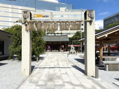 天神のど真ん中に神社？福岡・警固神社とは